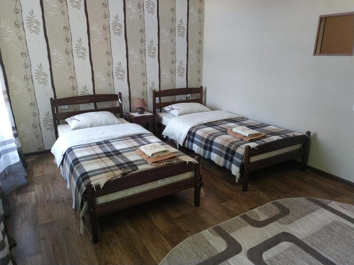 Apartment In The Center Of Old Town Kamjanets-Podilsky Buitenkant foto
