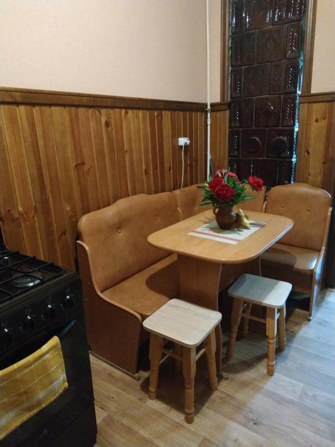 Apartment In The Center Of Old Town Kamjanets-Podilsky Buitenkant foto
