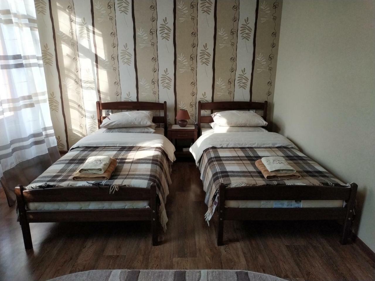 Apartment In The Center Of Old Town Kamjanets-Podilsky Buitenkant foto